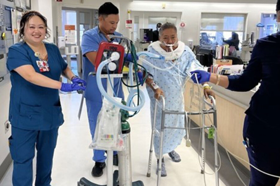 Walking-Ventilated-Patient-in-the-ICU